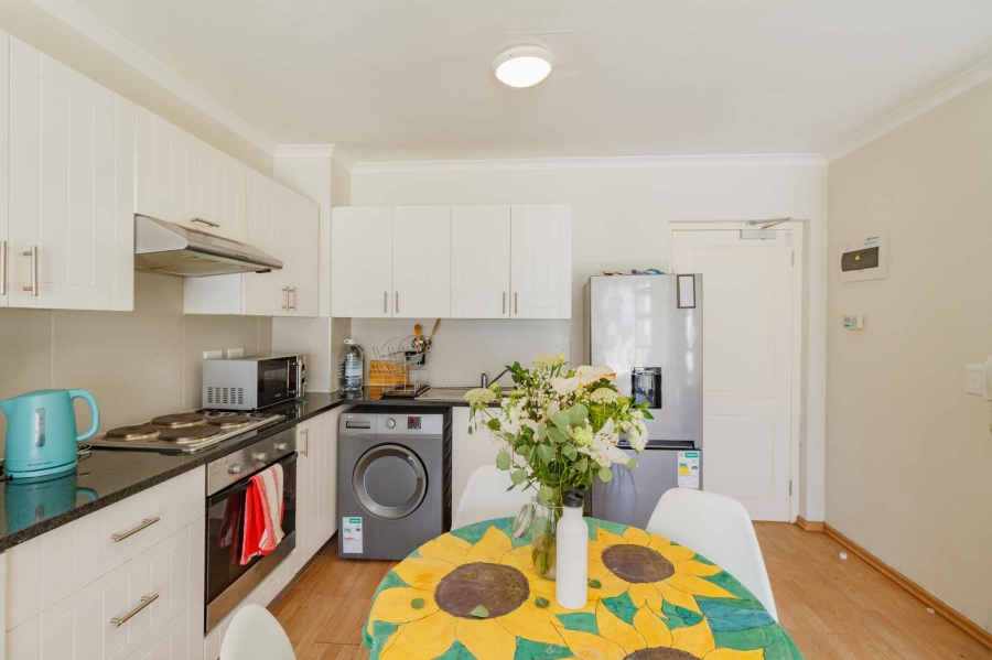 To Let 2 Bedroom Property for Rent in Rondebosch Western Cape